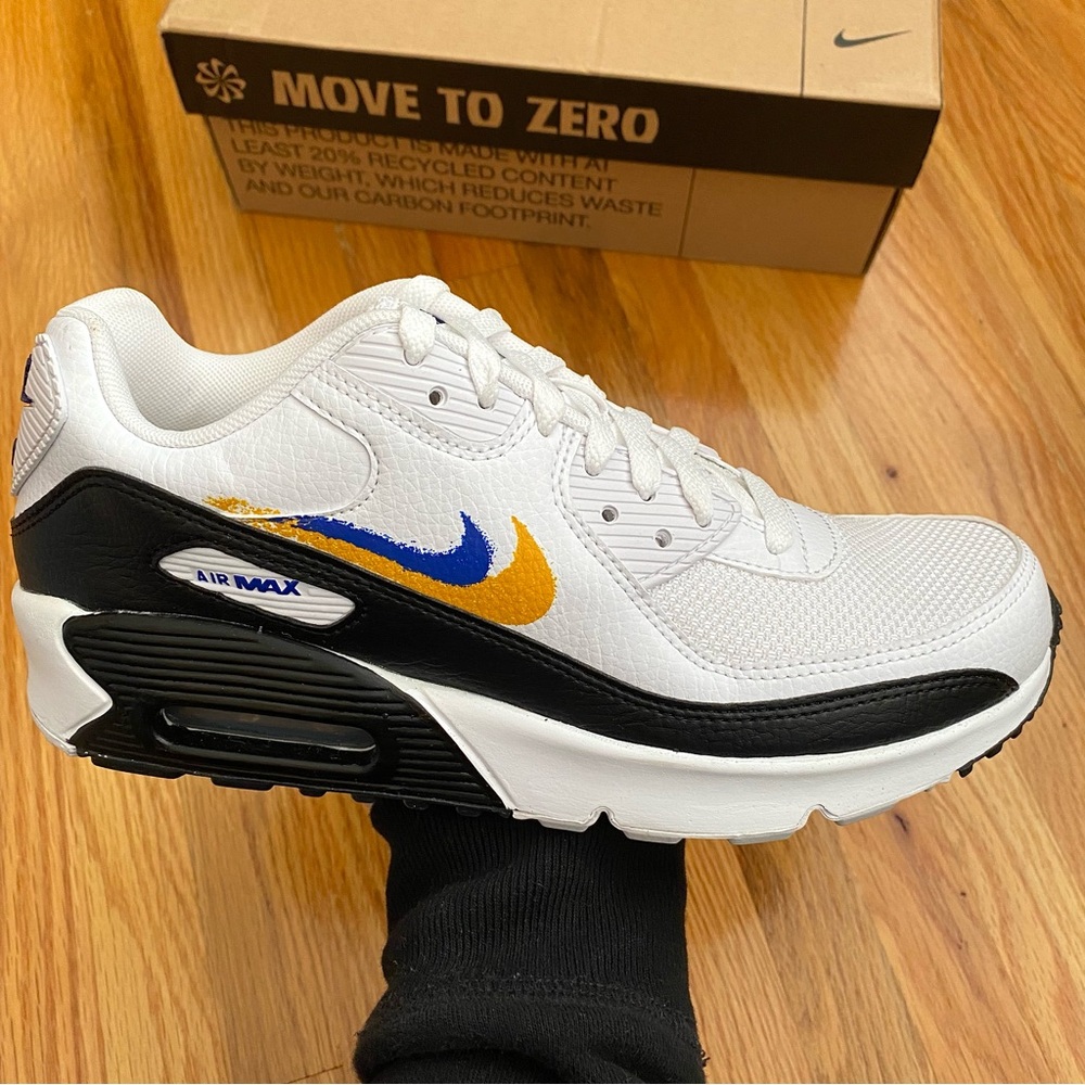 Nike Air Max 90 Women’s Sneakers